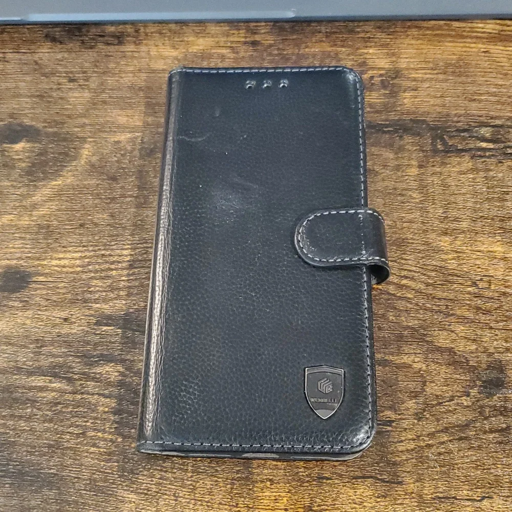 Lot of Gently Used Phone Cases, phone Belt Cases, etc. for resell